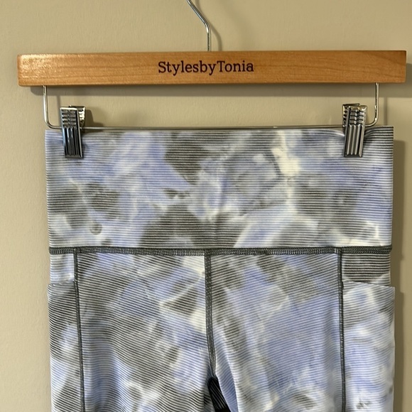 Athleta Women Legging Salutation Stash Pocket Capri Blue Gray Buttery Soft Sz S - Picture 3 of 9